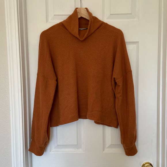 Carly Jean Los Angeles Sweaters - CJLA Cropped Ribbed Sweater